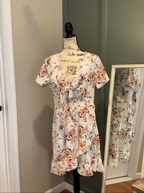 SHEIN Women’s Floral Tie-Front Mini Dress